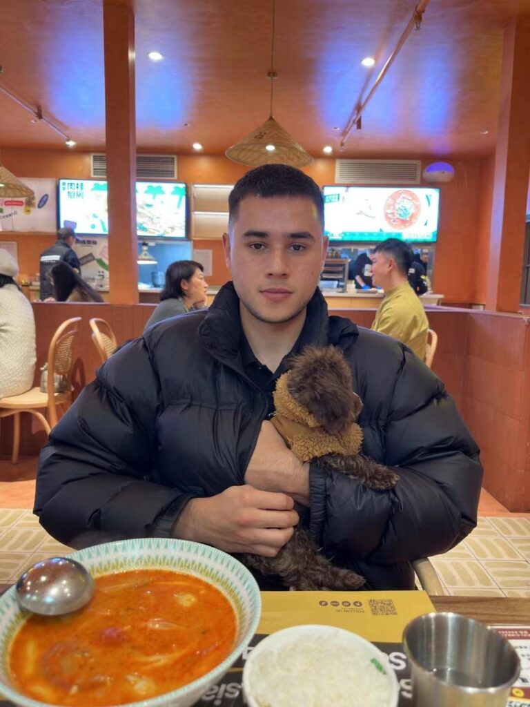 Байер Sardor Davletov